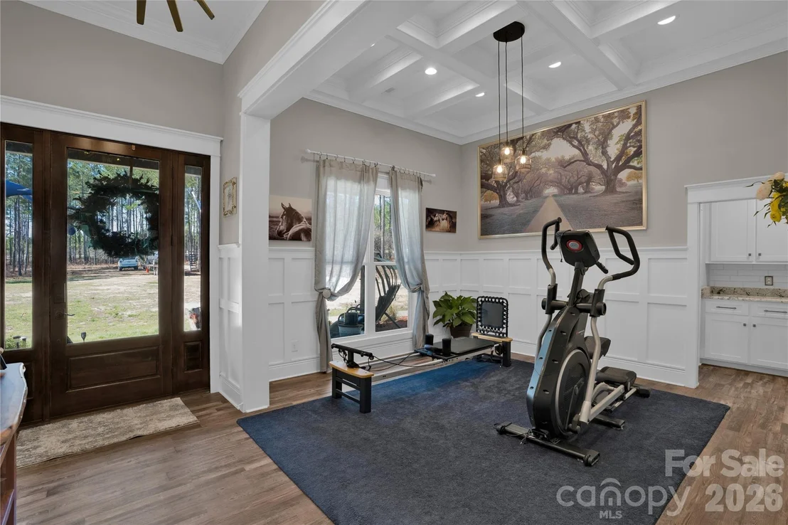 Photo of 2138 Lockhart Road
