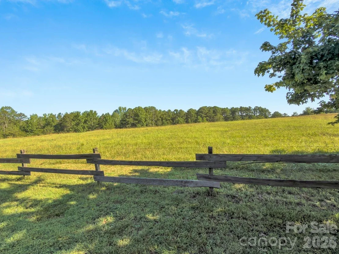 Photo of 244 Chapman Road