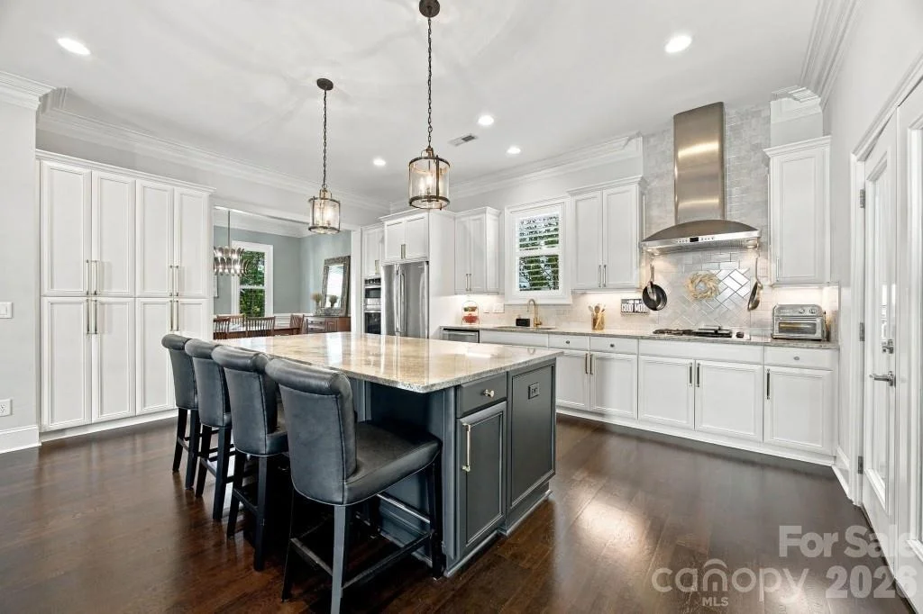 Photo of 720 Loretto Lane