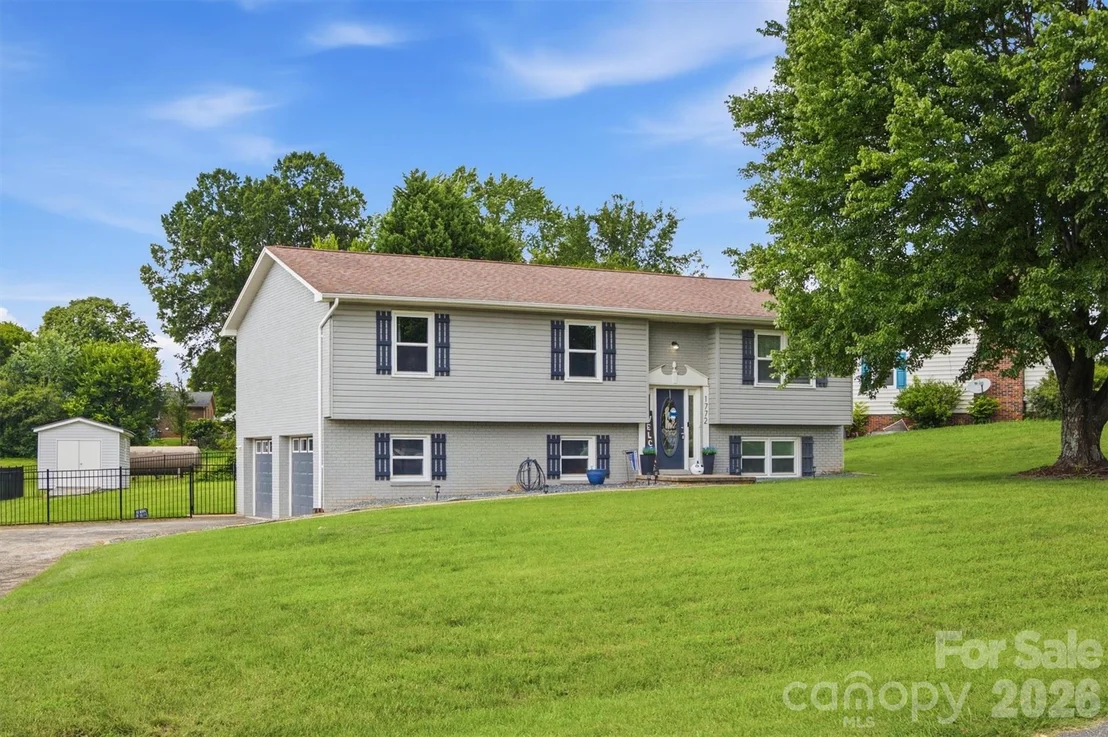 Photo of 1772 Woodridge Circle