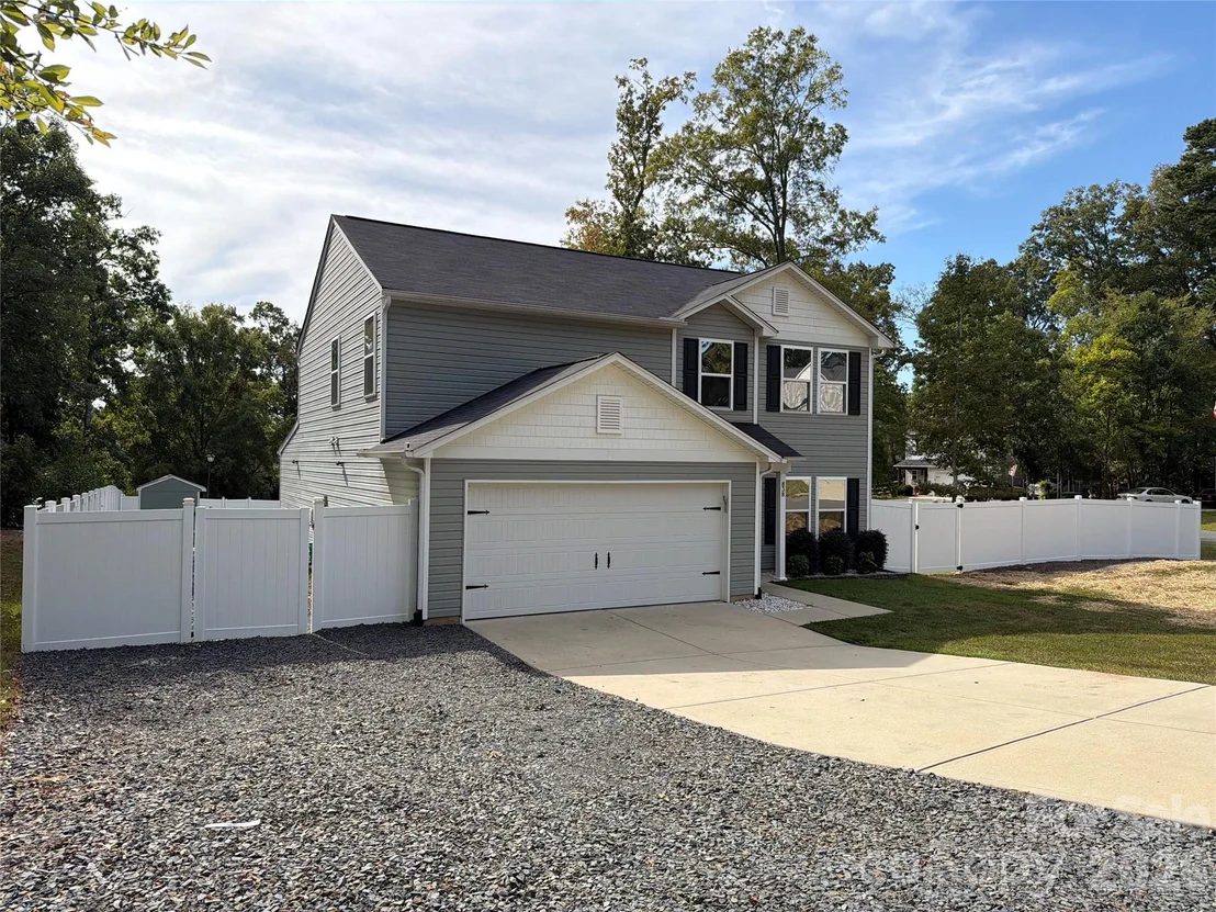 Photo of 838 Sorrel Lane
