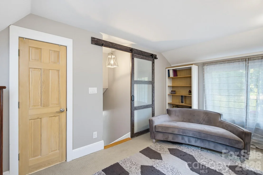 Photo of 5401 Mountain Point Lane