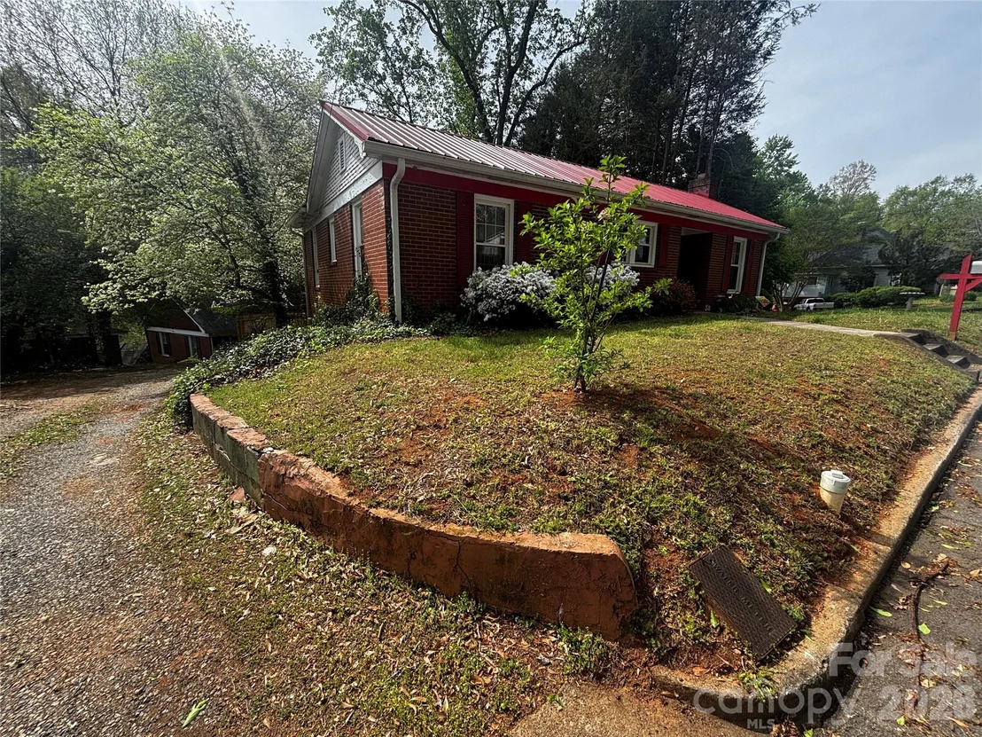 Photo of 103 Silver Creek Road
