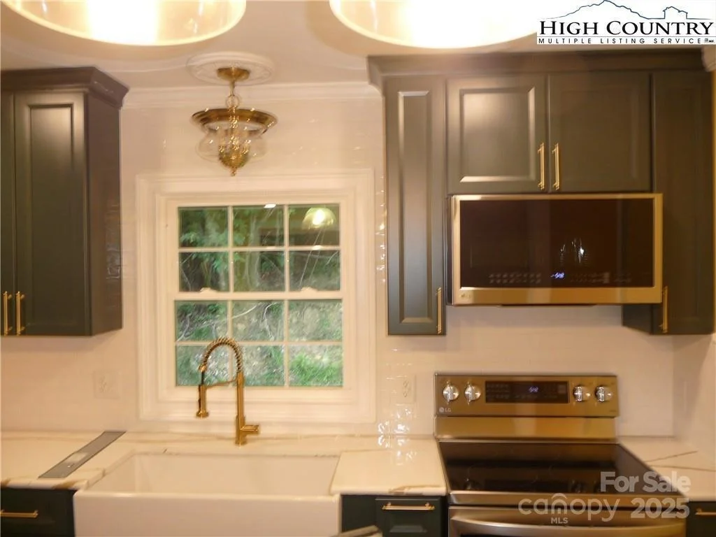 Photo of Unit 12 at 384 New River Heights