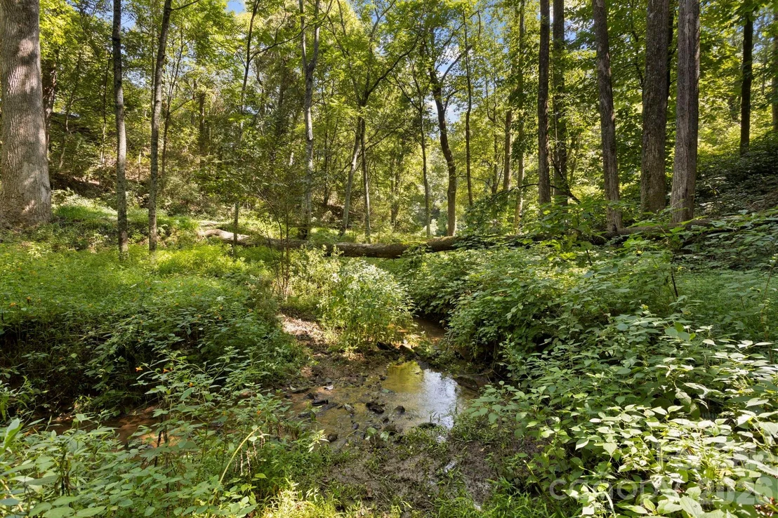 Photo of 400 Laurel Drive