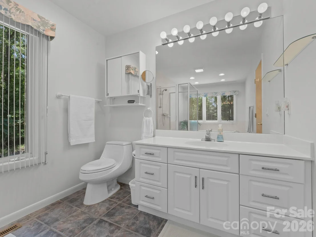 Photo of 5 Jackson Grove S