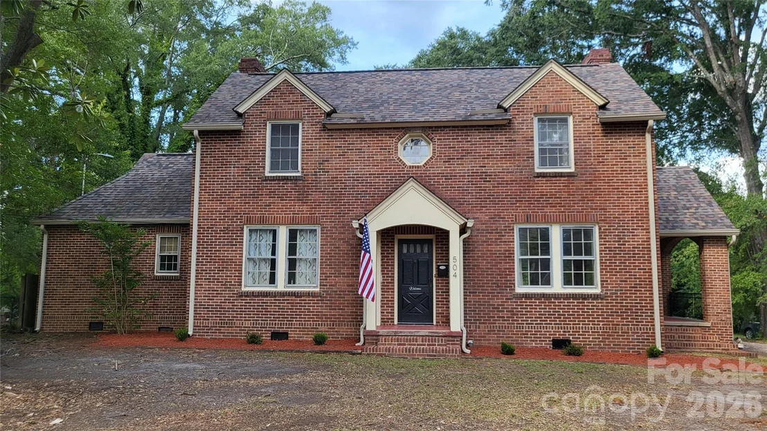 Photo of 504 Chesterfield Avenue