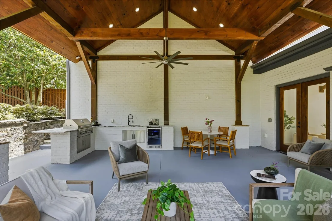 Photo of 2919 Colony Road