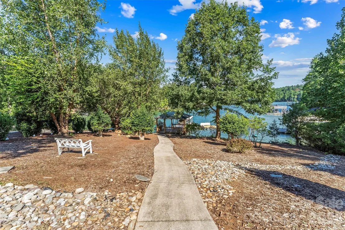 Photo of 705 Waters Edge Drive