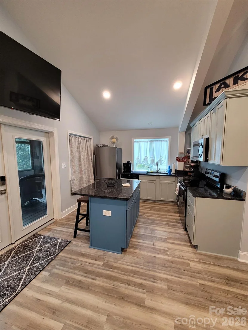 Photo of 2268 Singleton Creek Road