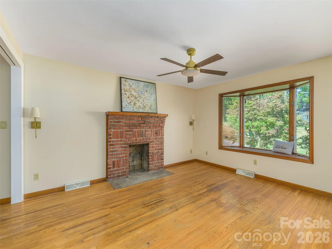Photo of 135 Patton Avenue