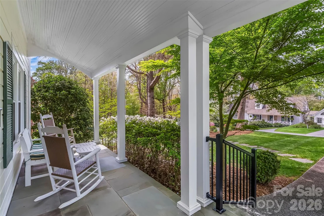 Photo of 115 Riverside Court