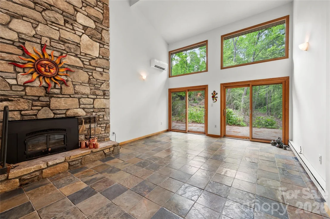 Photo of 1483 Old Fort Road
