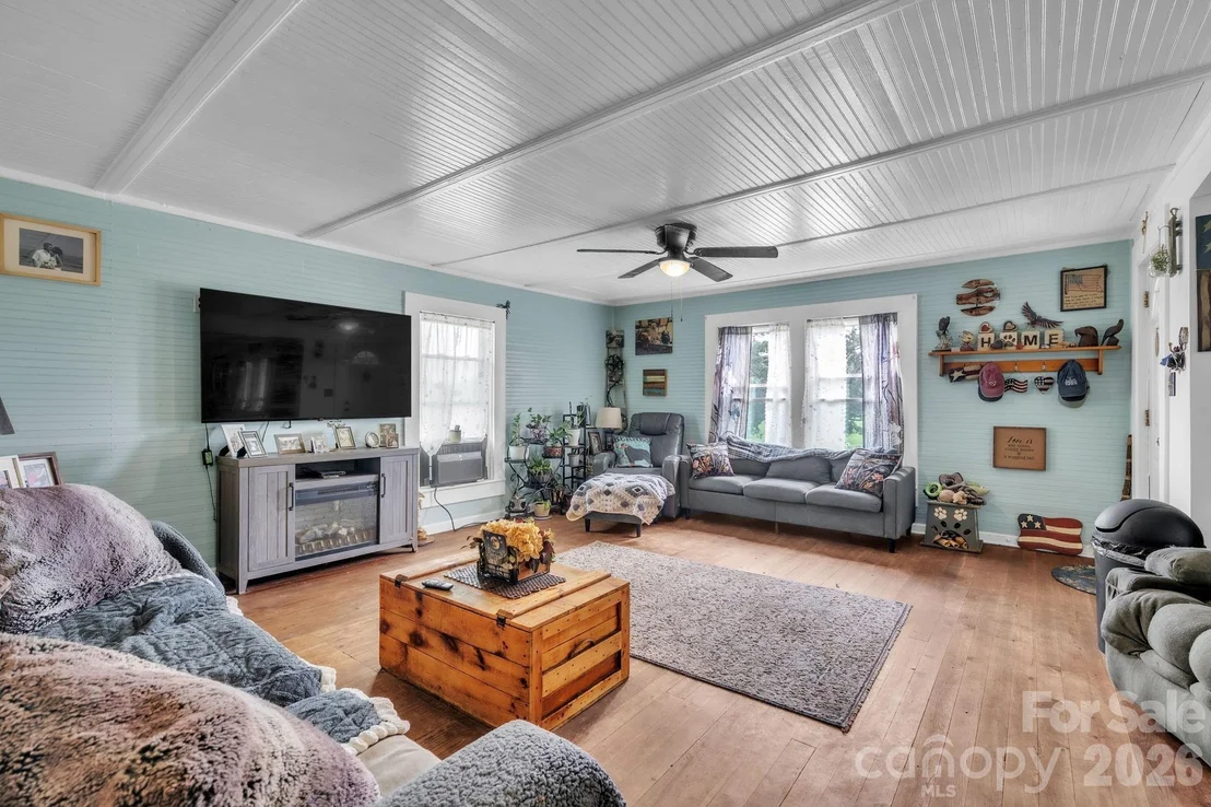 Photo of 140 Painter Road