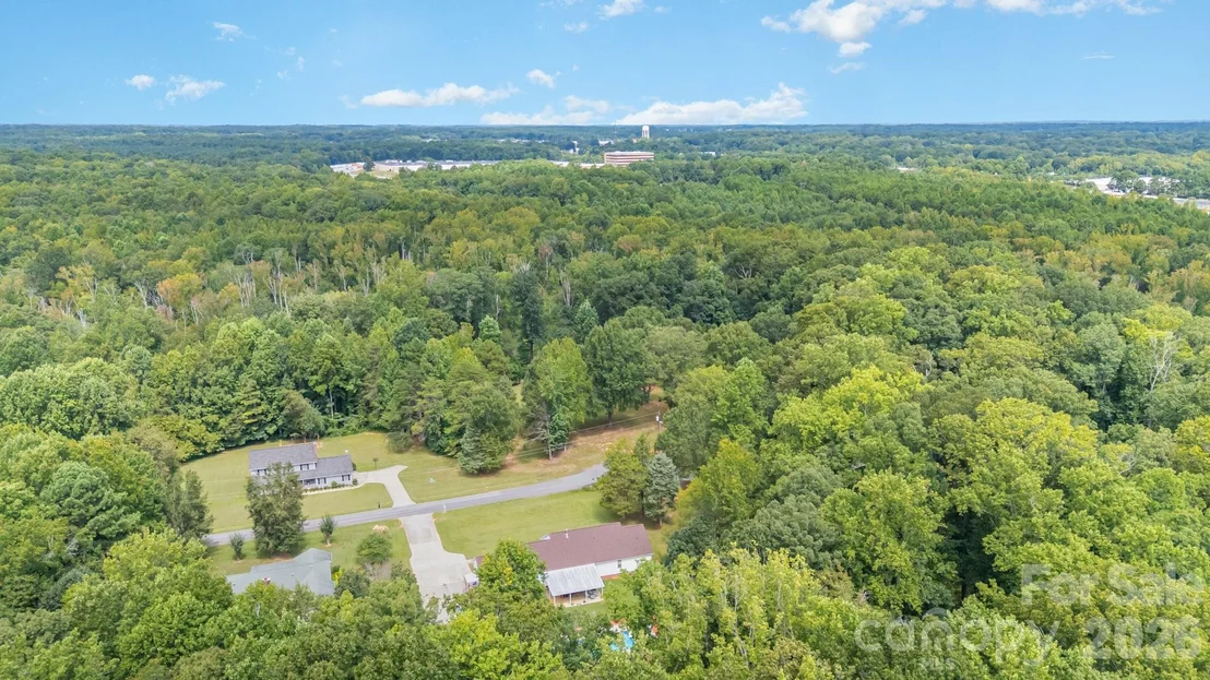Photo of 715 Candlewick Drive