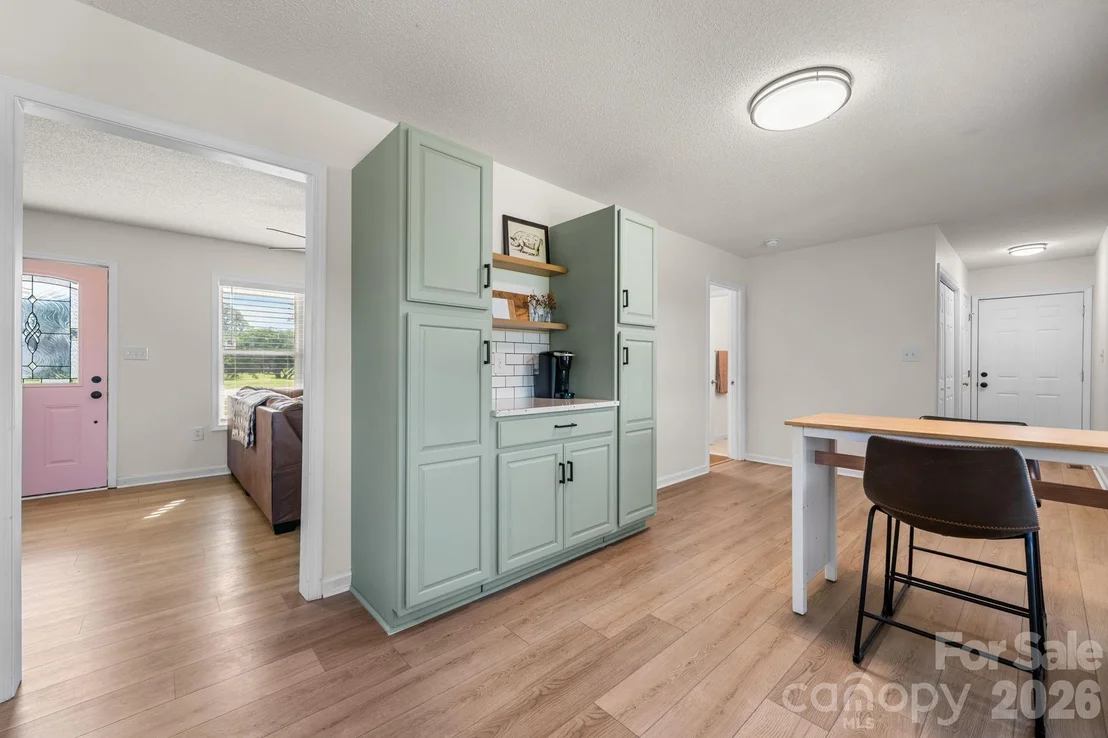 Photo of 5068 Tonys Way
