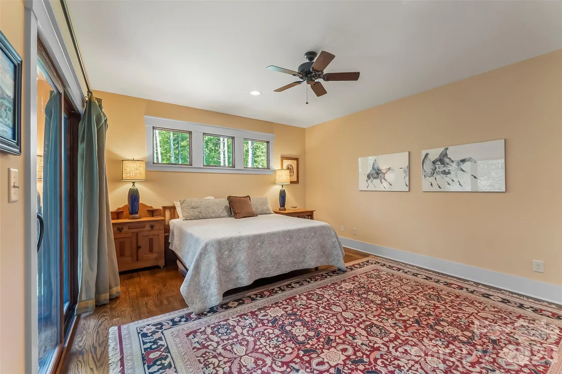 Photo of 3201 Donahue Drive