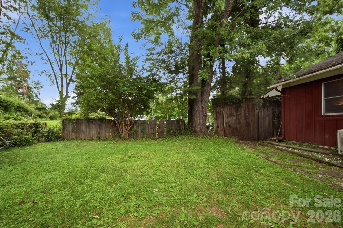 Photo of 307 Beverly Avenue