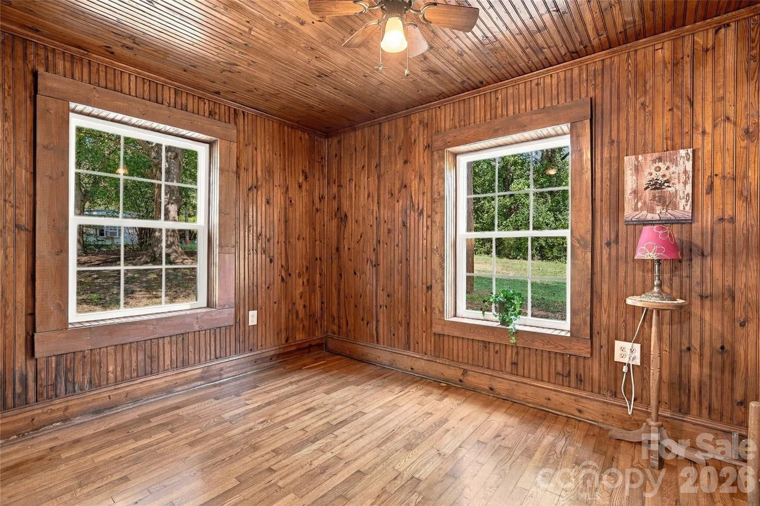 Photo of 114 Beacon Hill Road
