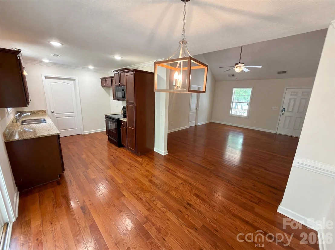 Photo of 494 Hall Spencer Road