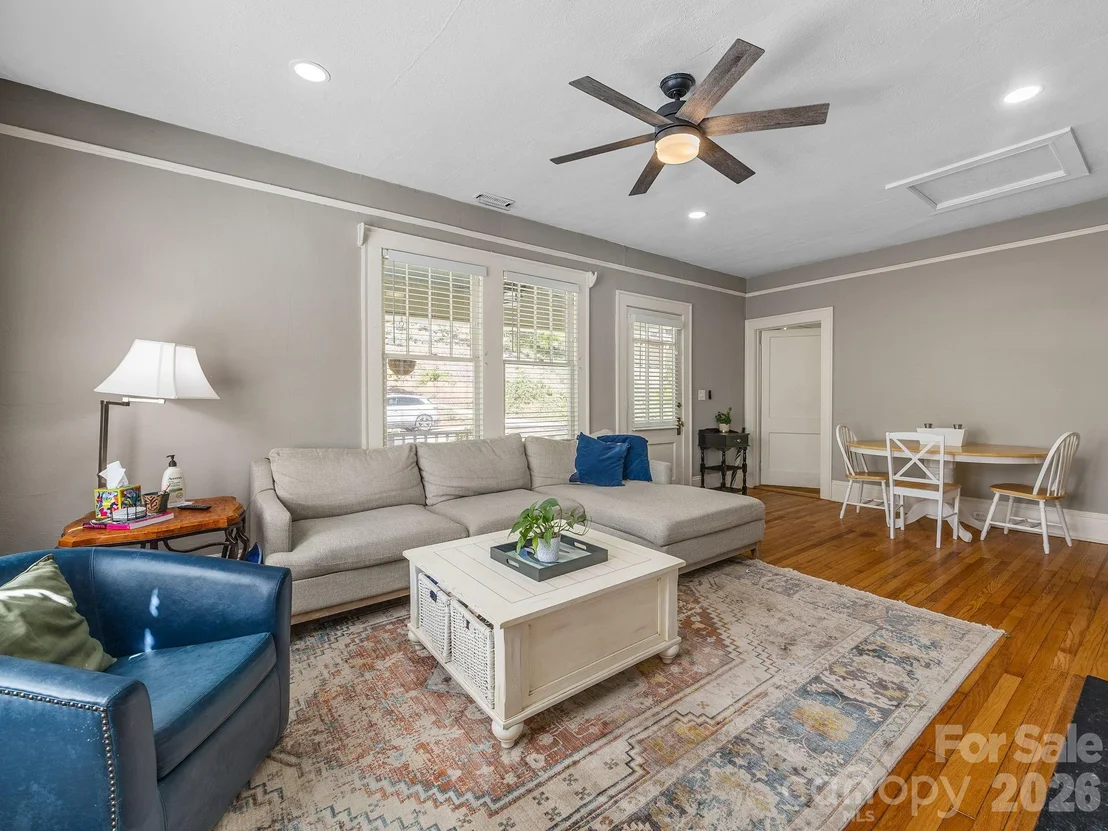 Photo of 110 Grady Avenue