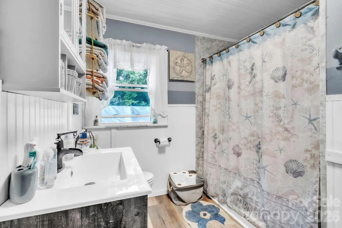 Photo of 140 Painter Road