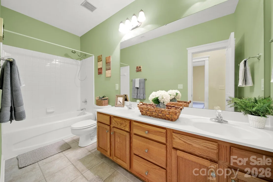 Photo of 1512 Calvin Hal Road