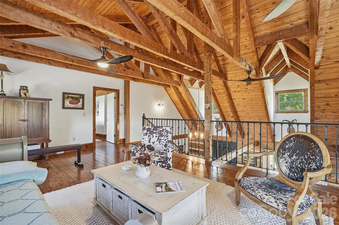 Photo of 723 N Highland Road