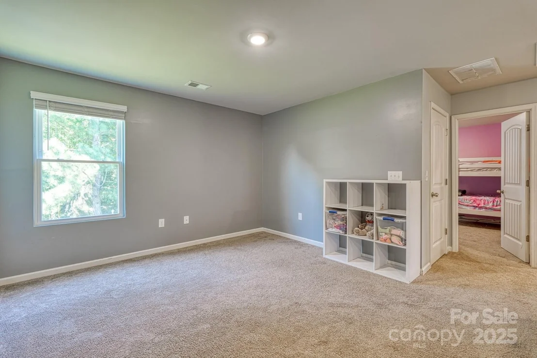 Photo of 1281 Twin Bridge Road