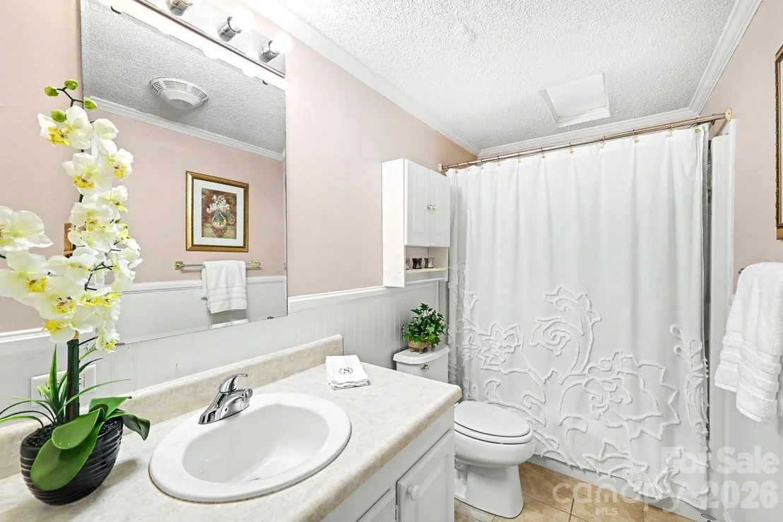 Photo of 10112 Idlewild Road