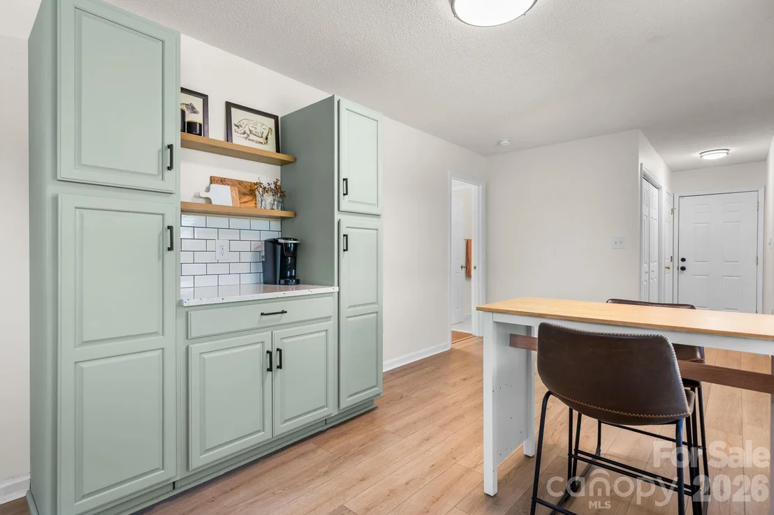 Photo of 5068 Tonys Way