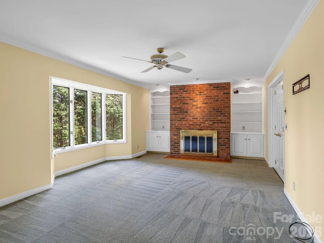 Photo of 140 Meadowlark Drive