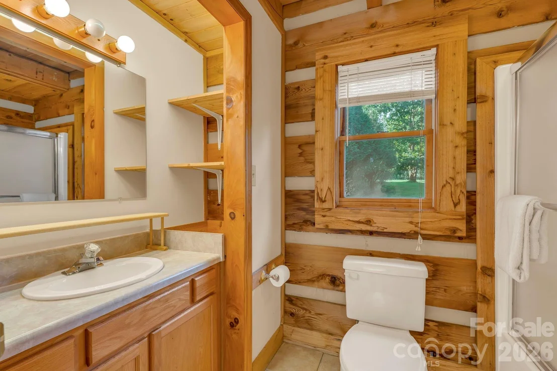 Photo of 525 Schoolhouse Ridge