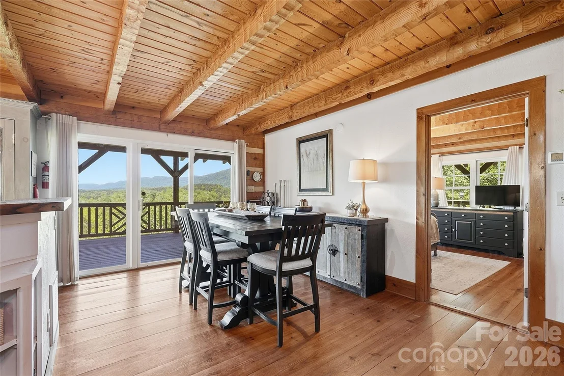 Photo of 723 N Highland Road