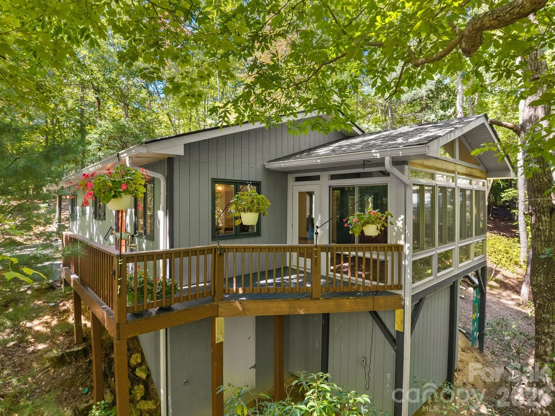 Photo of 1238 Soquili Drive