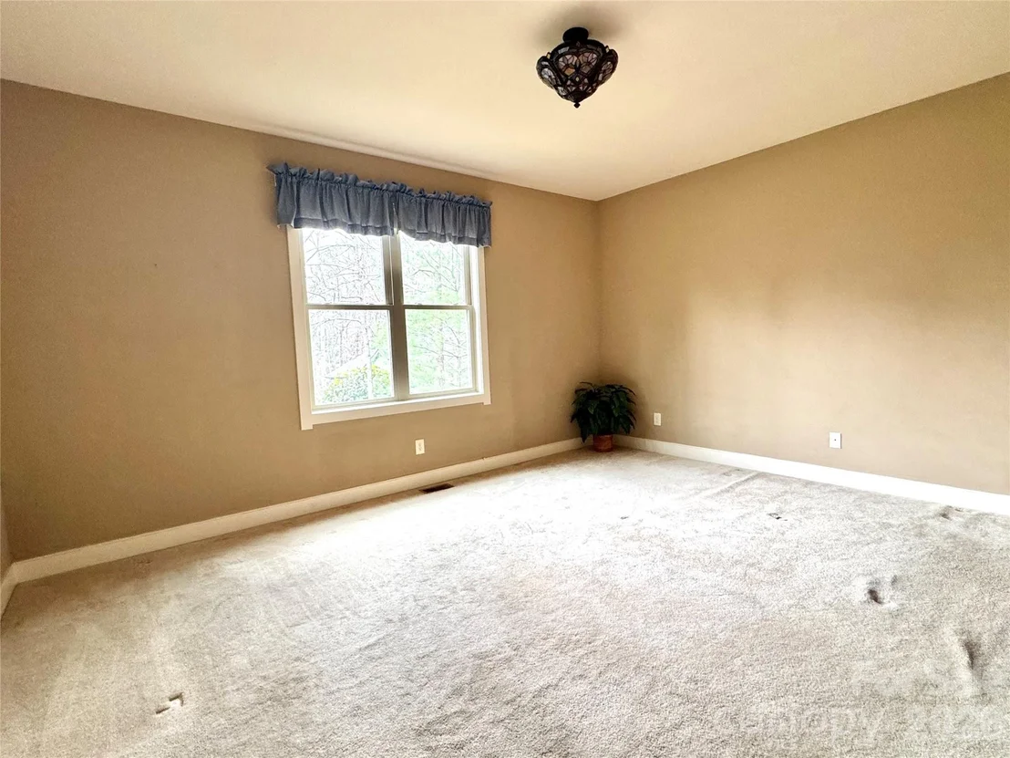 Photo of 894 Dunroy Drive