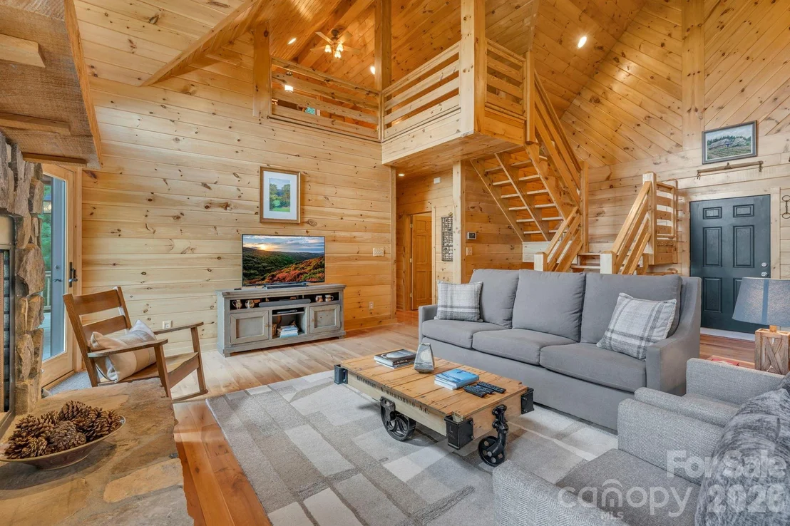 Photo of 4880 Nightingale Lane