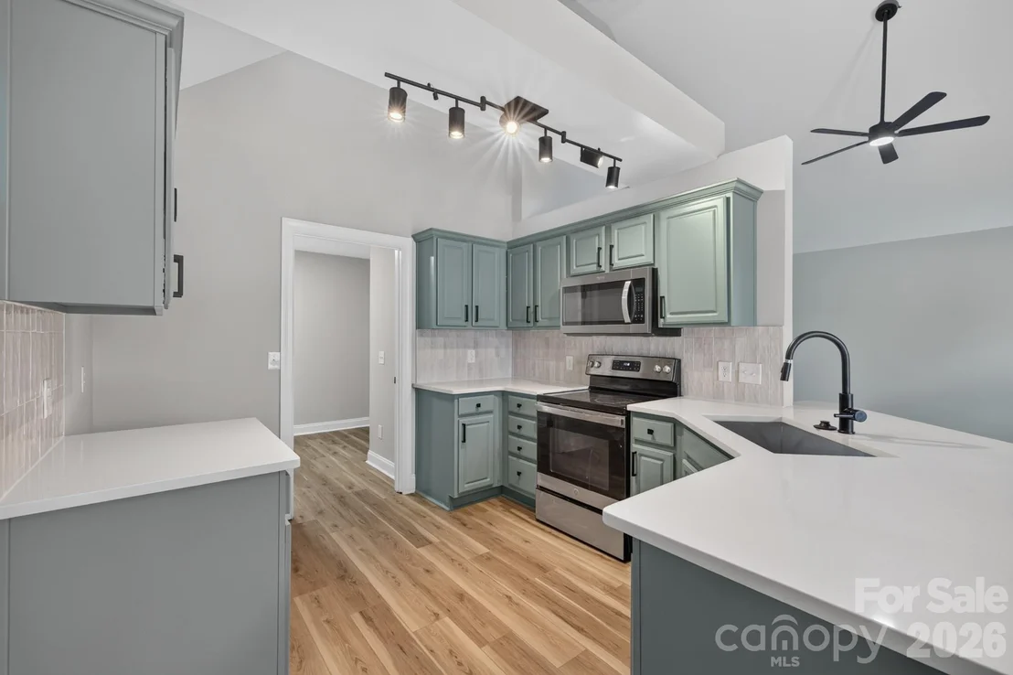 Photo of 1001 Loch Lomond Circle