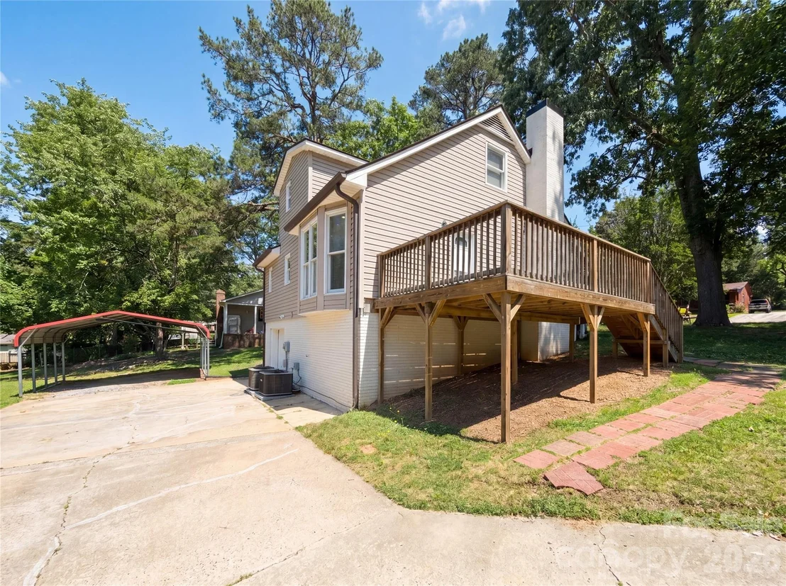 Photo of 609 Ginger Drive