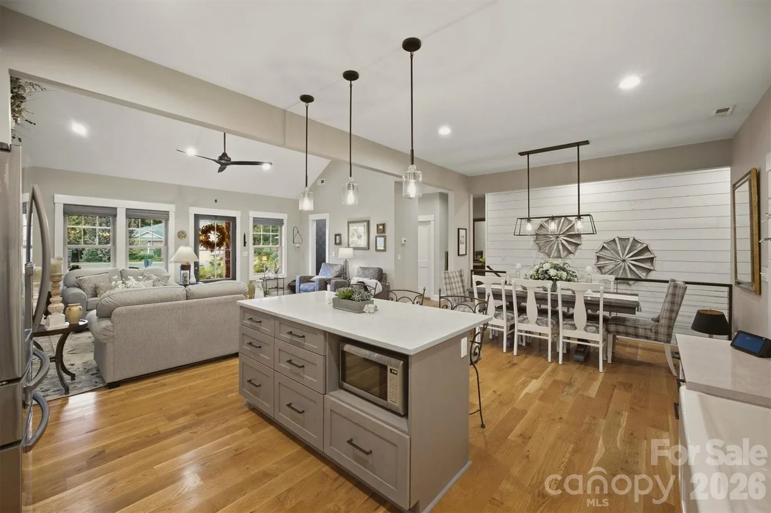 Photo of 124 Beechmont Drive