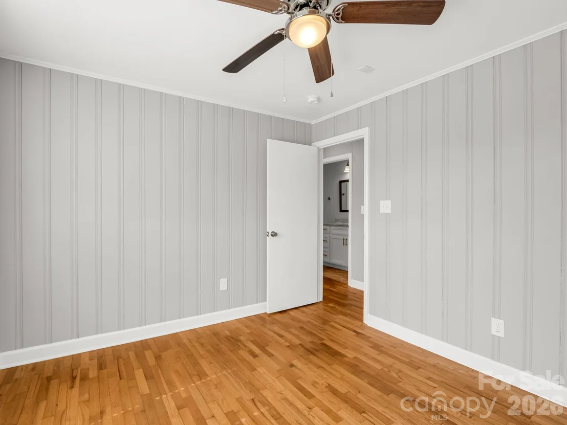 Photo of 655 W Oconee Street
