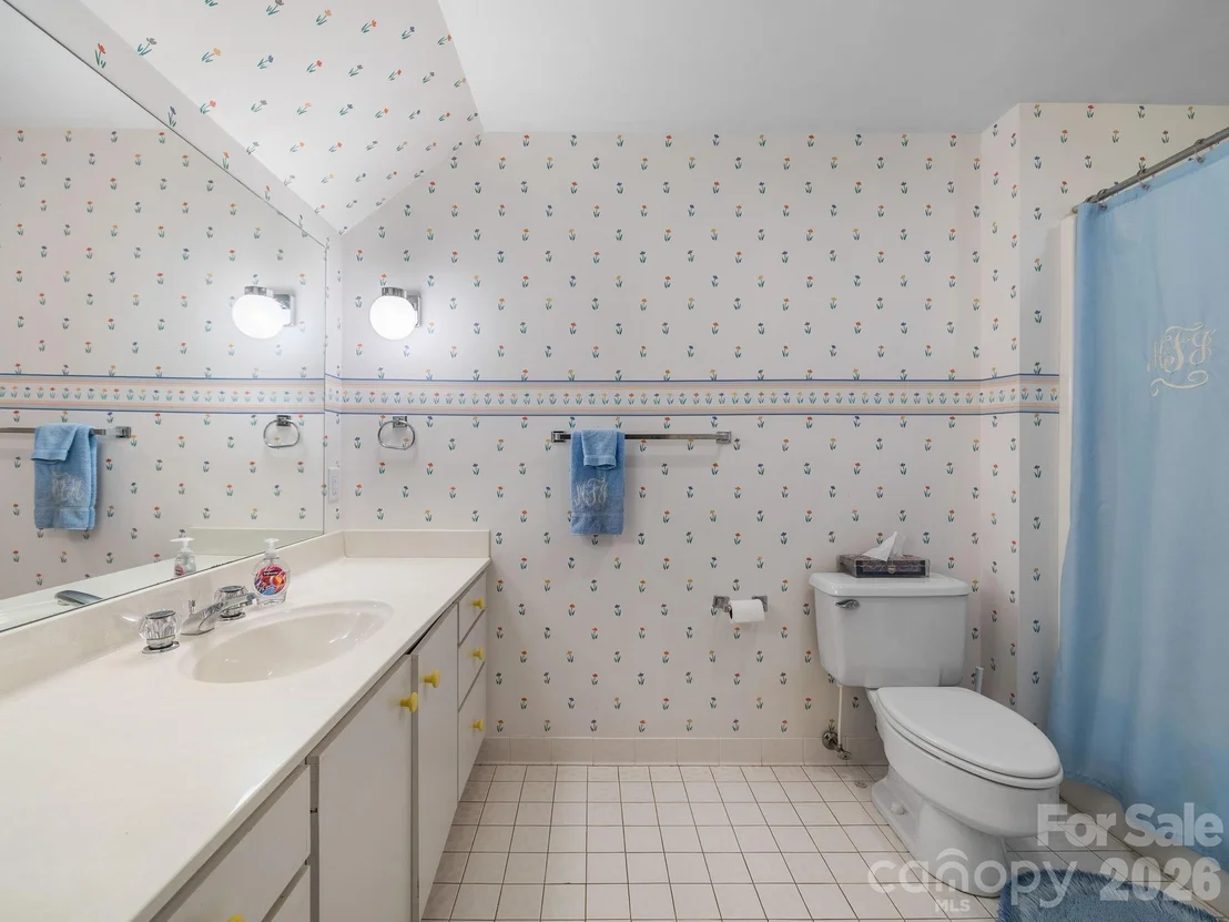 Photo of 140 Meadowlark Drive