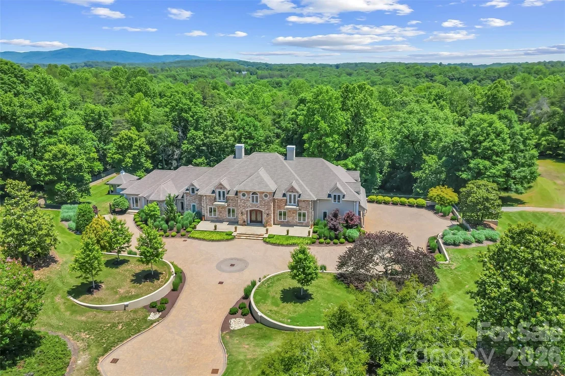 Photo of 1090 Pearidge Road