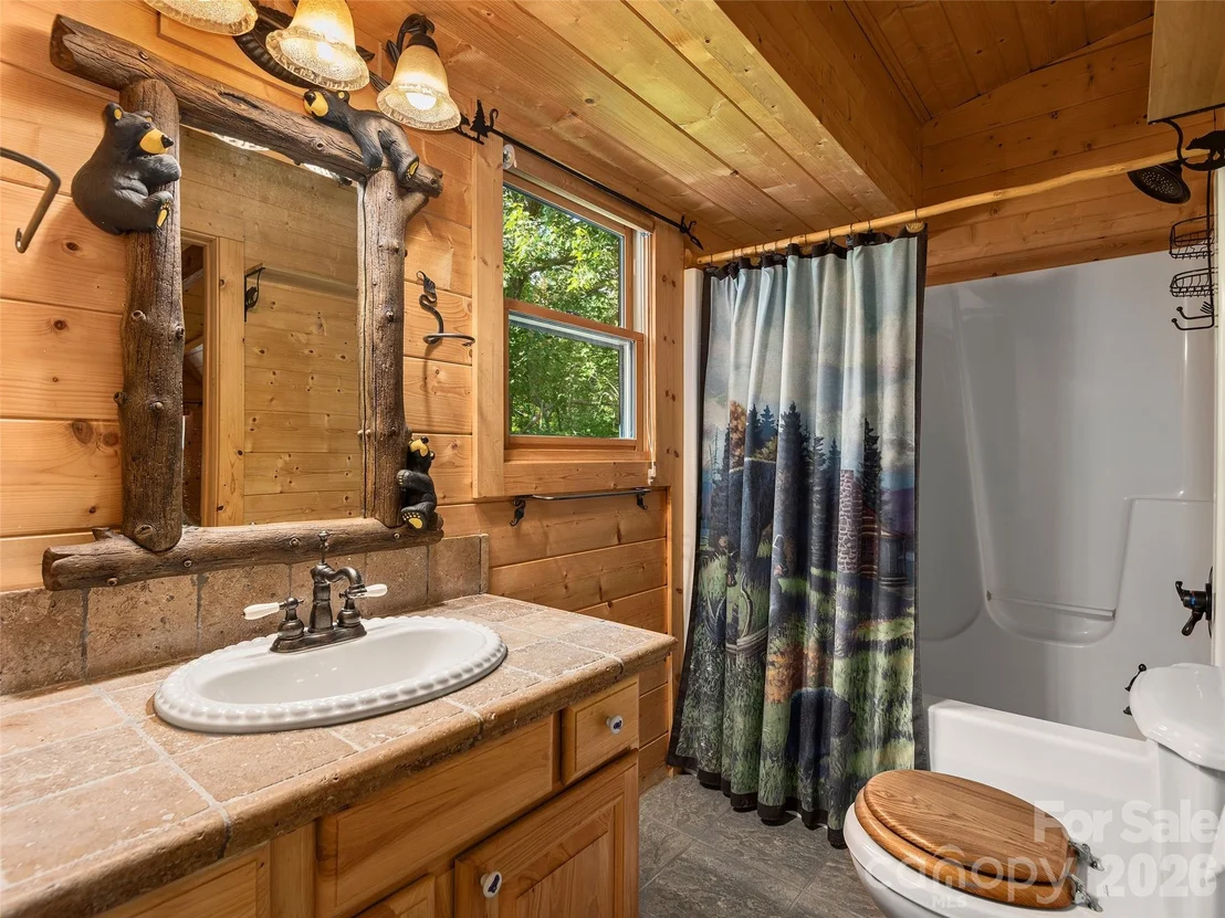 Photo of 413 Green Hills Road