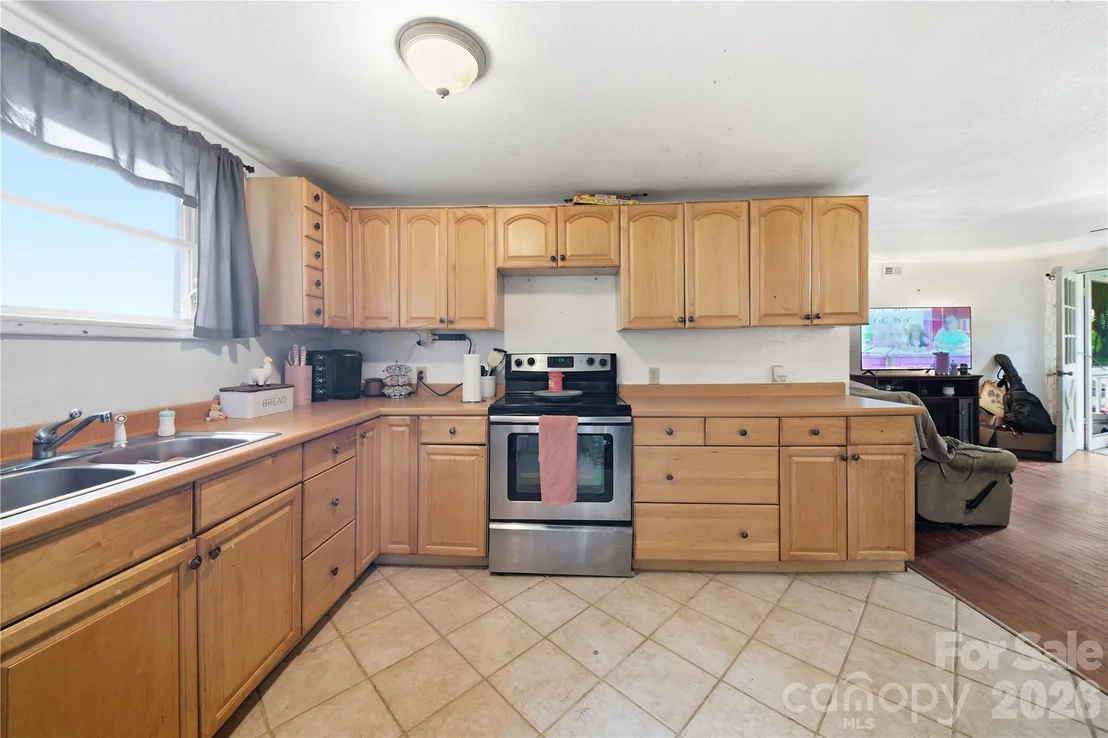 Photo of 307 Beverly Avenue