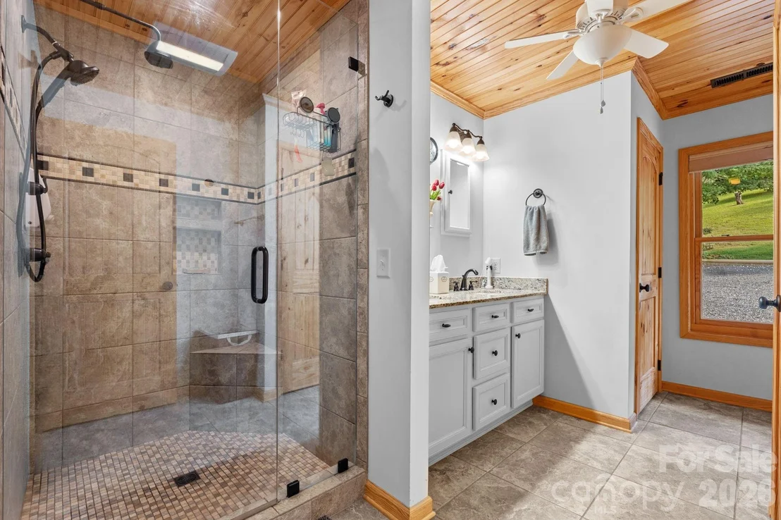 Photo of 1013 Perry Road