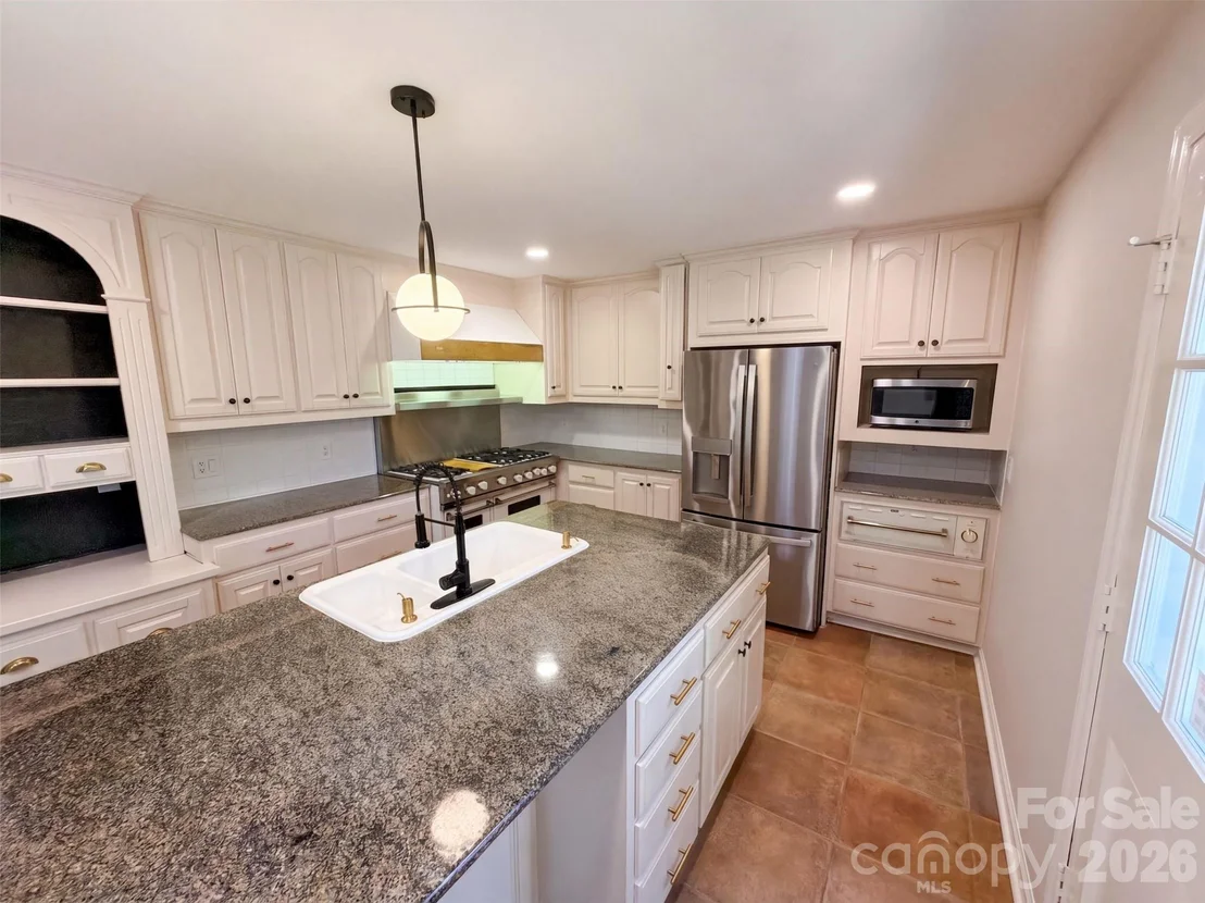 Photo of 1030 Mclaughlin Drive