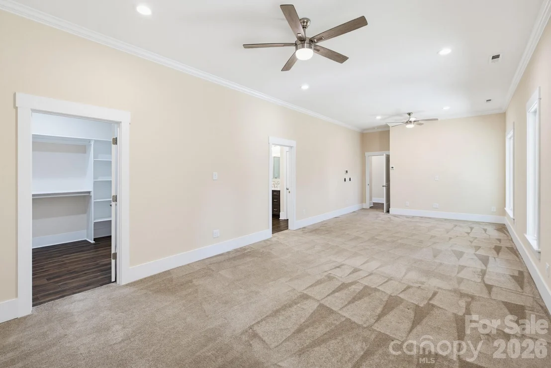 Photo of 2507 Forest Lawn Drive