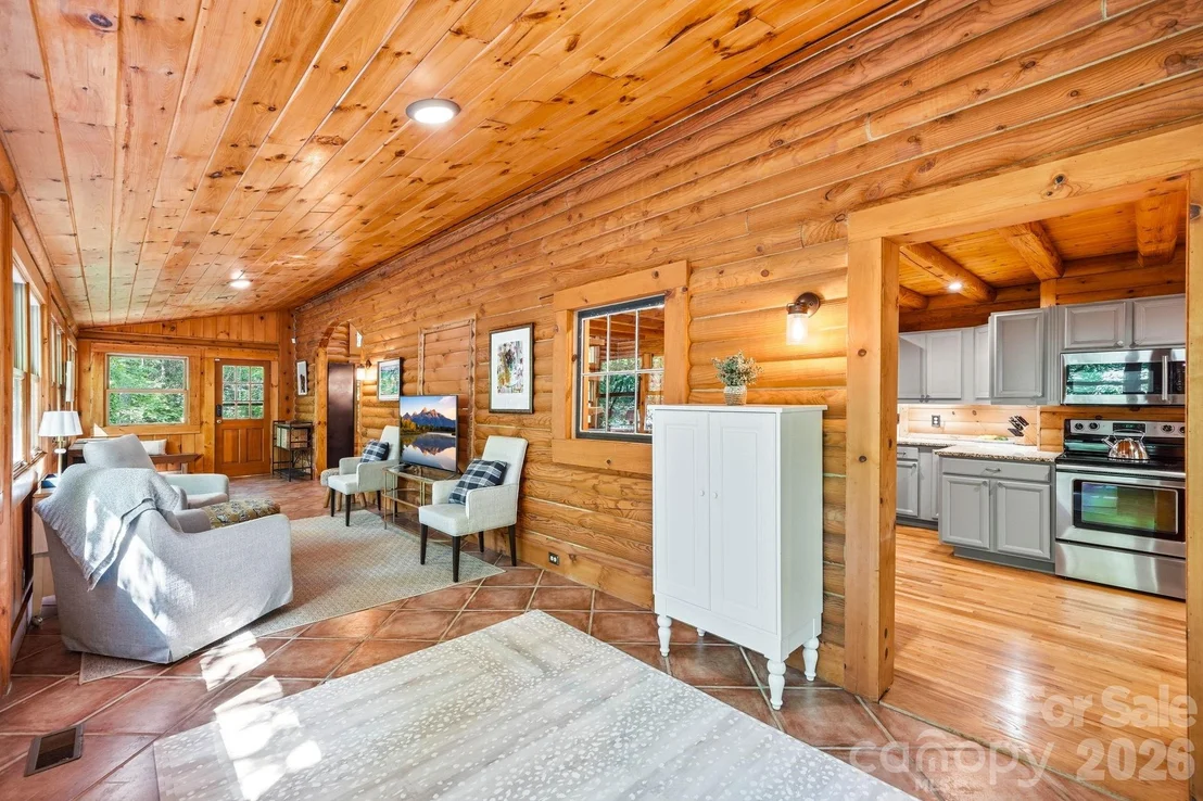 Photo of 16 Shadow Brook Drive