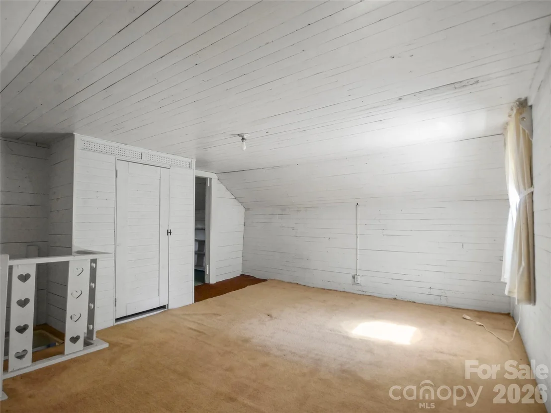Photo of 2125 Whiteside Road